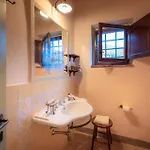3 Bedroom Awesome In Daire *