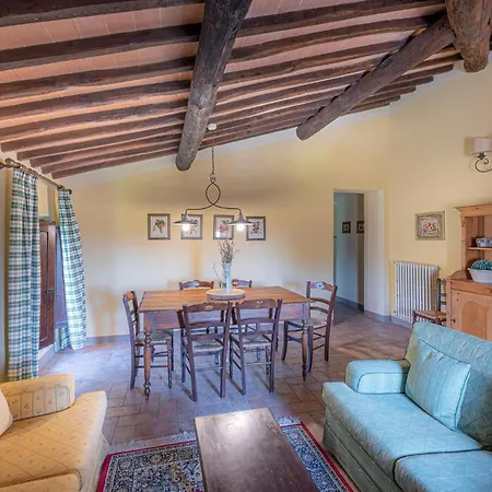 3 Bedroom Awesome In Casole dʼElsa