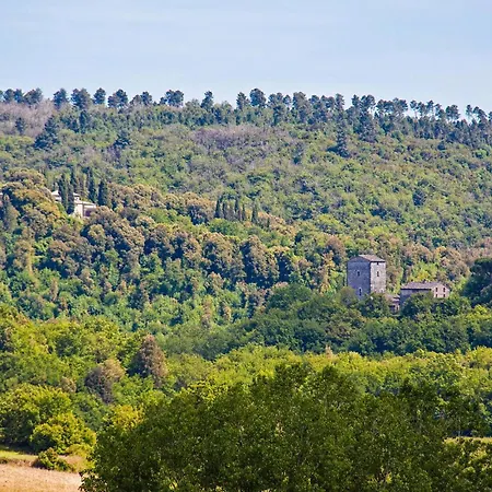 Appartamento 3 Bedroom Awesome In Casole dʼElsa